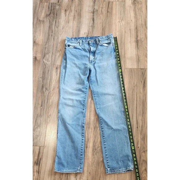 Wrangler Mens Straight Fit Light Blue Denim Jeans Zip Button Pockets Casual - Picture 7 of 8